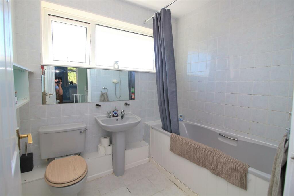 Additional image 10 of Willowdene Close, New Milton, Hampshire, BH25