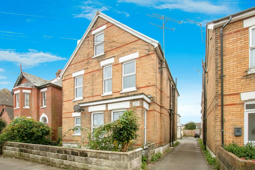 Wolverton Road, BOURNEMOUTH