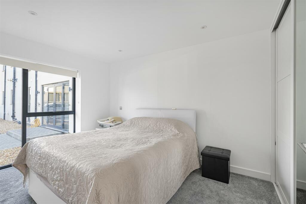 Additional image 8 of Claremont Road