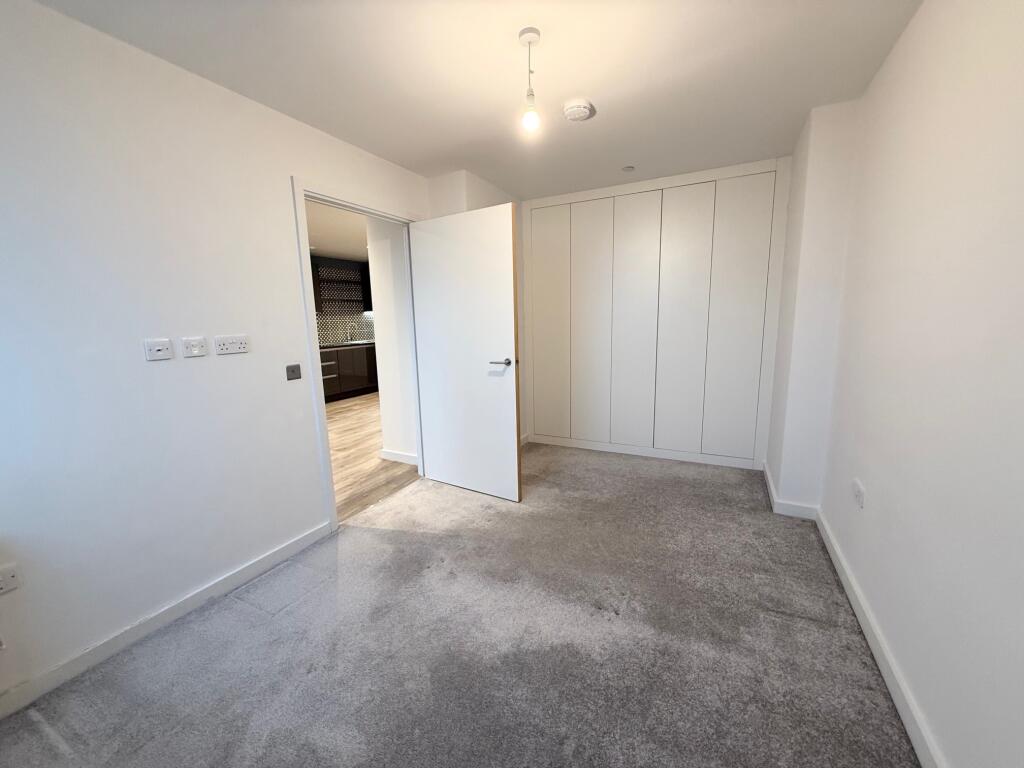 Additional image 10 of The Helm, Holdenhurst Road