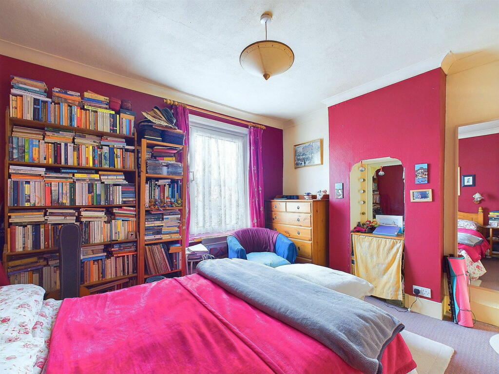 Additional image 8 of Cross Street