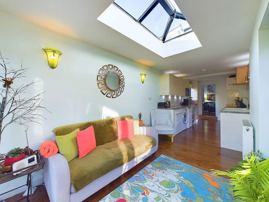 Additional image 8 of Reigate Road, Worthing, BN11