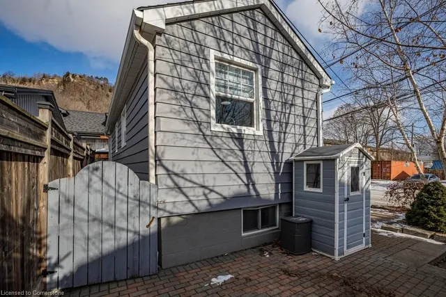 Additional image 44 of 2 Bond St