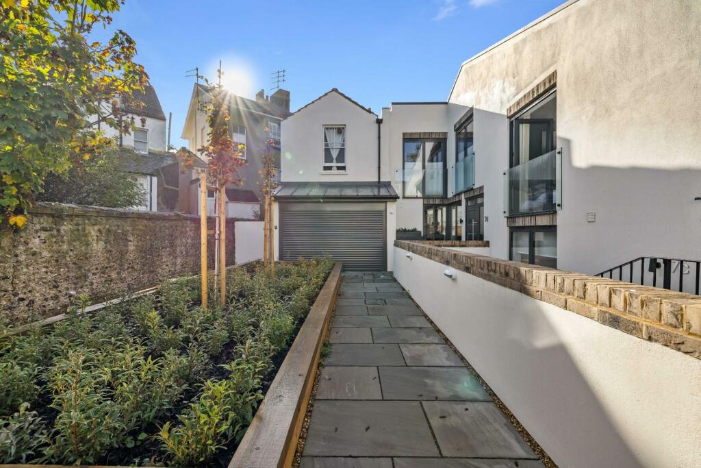 Additional image 20 of Howard Terrace, Brighton