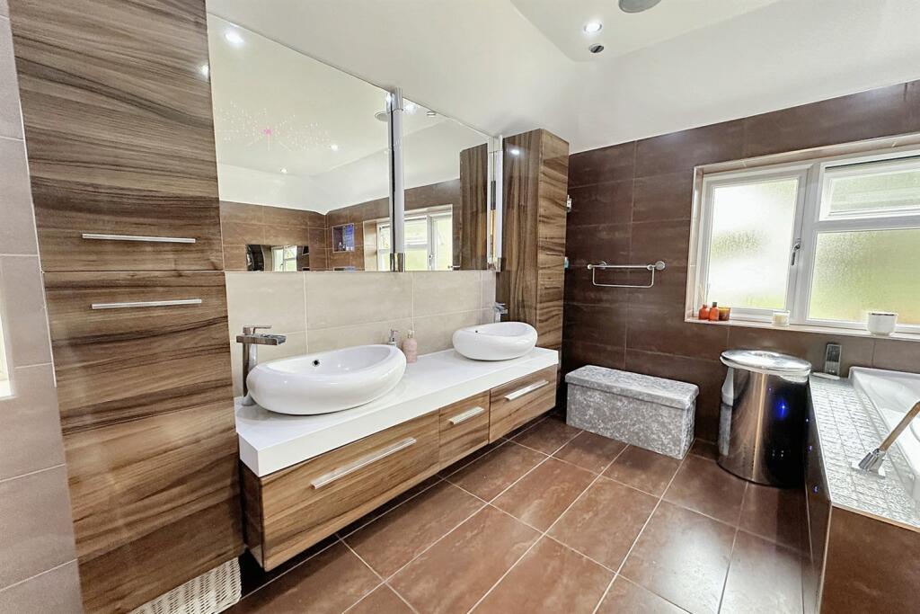 Additional image 26 of Golf Links Road