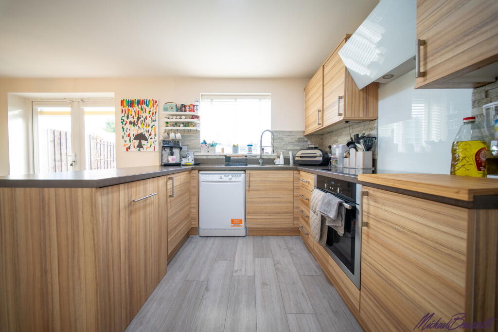 Additional image 4 of Pear Tree Close, Bradford, BD6 2DG