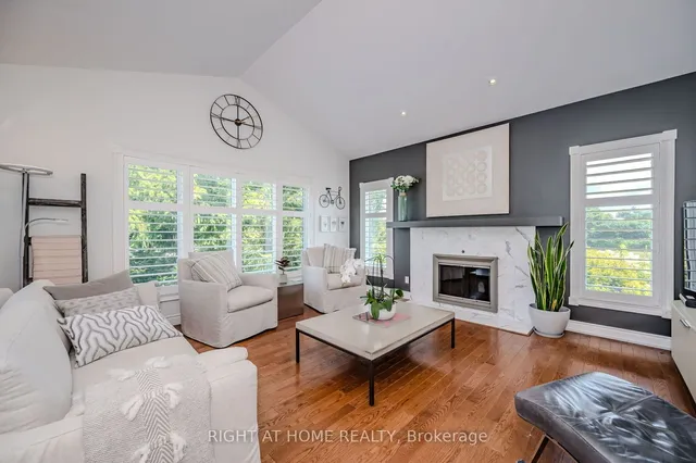 Additional image 12 of 10635 First Line