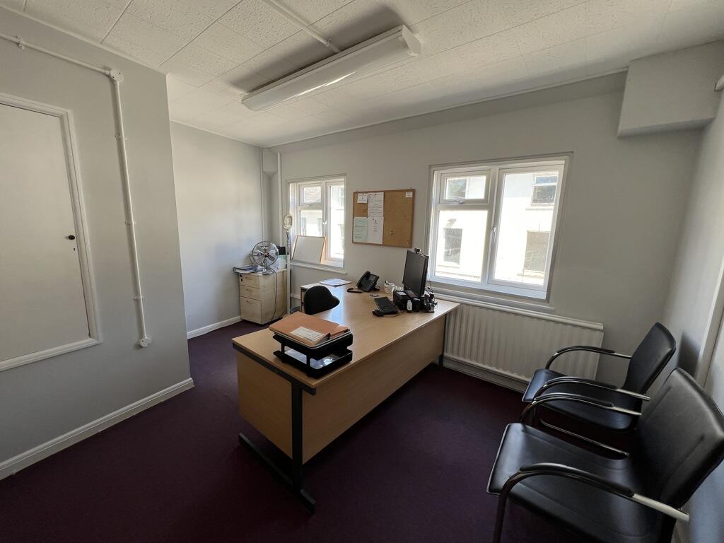 Additional image 8 of 25-26 East Street, Wimborne, Dorset, BH21 1DU