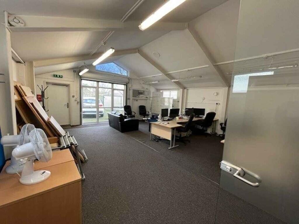 Additional image 3 of 5 Hanover Close, Christchurch, Dorset, BH23