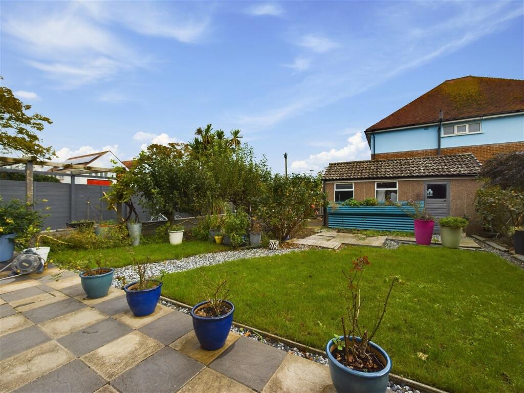 Additional image 18 of George V Avenue, Worthing, BN11