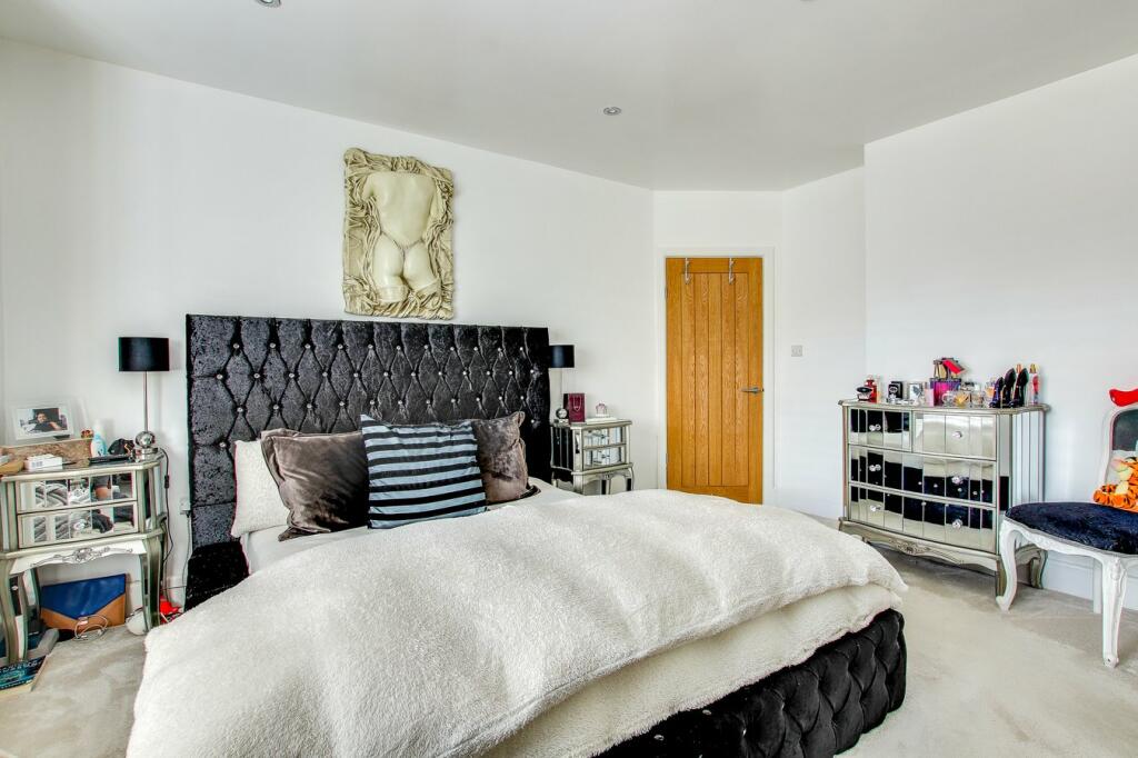 Additional image 9 of Station Road, New Milton, BH25