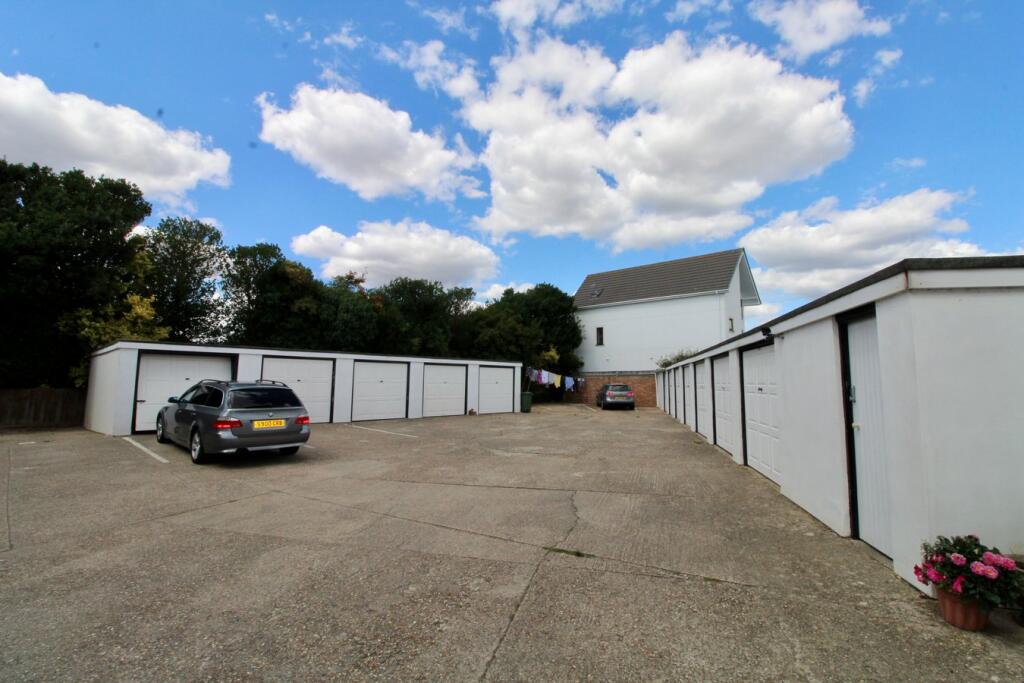 Additional image 14 of Sea Road, Barton on Sea, BH25