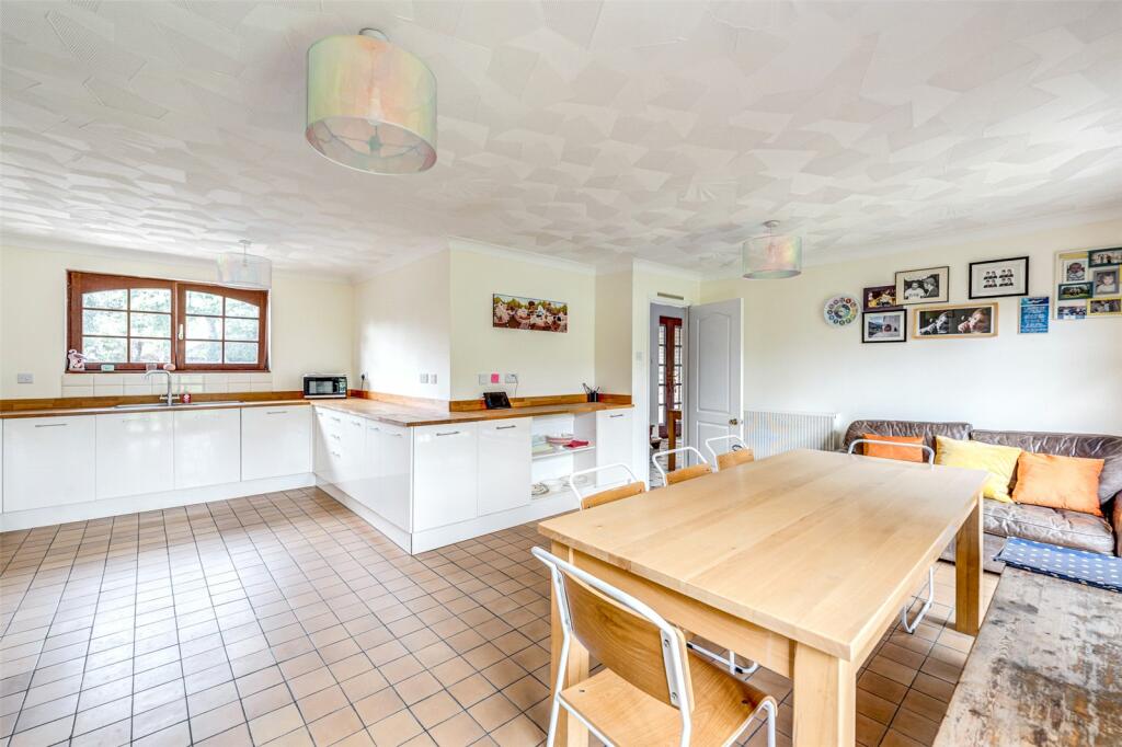 Additional image 6 of Toddington Lane, Littlehampton, West Sussex, BN17