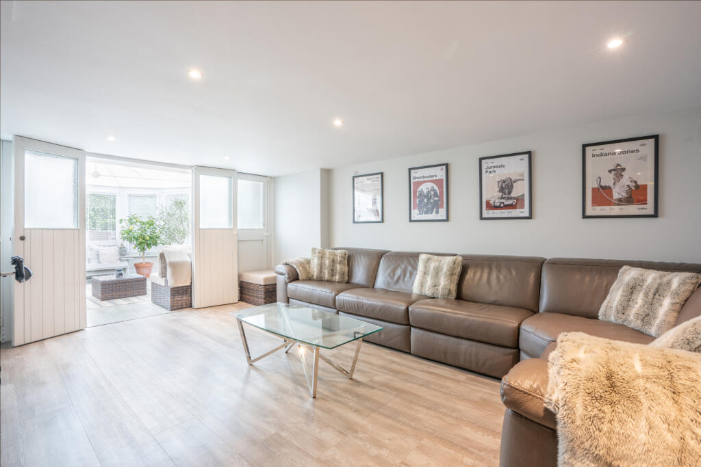 Additional image 20 of Upper Golf Links Road, Broadstone, Dorset, BH18