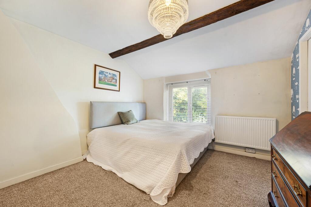 Additional image 20 of Bradshaw Road, Bolton BL2 3EW - Spacious 4-Bed Townhouse with En Suites & Dressing Rooms