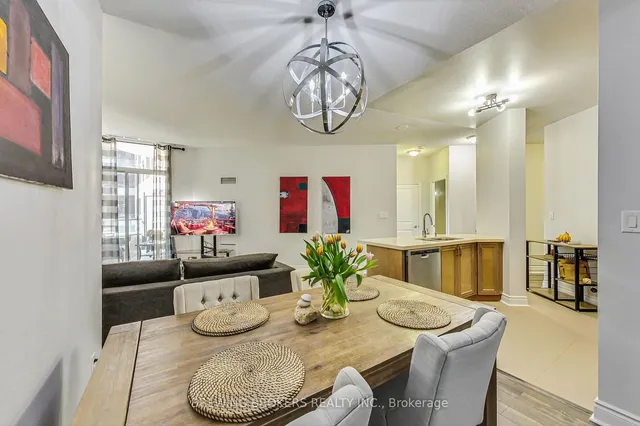 Additional image 13 of 25 Earlington Ave Unit 114