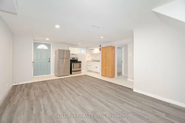 Additional image 4 of 4 Strathavon Dr