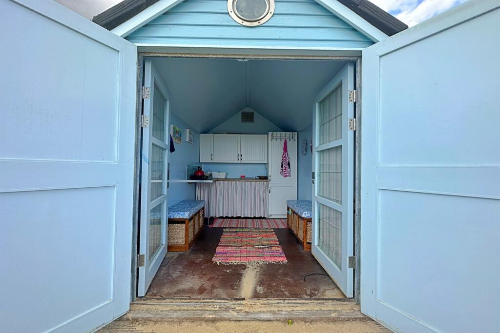 Additional image 5 of Alum Chine