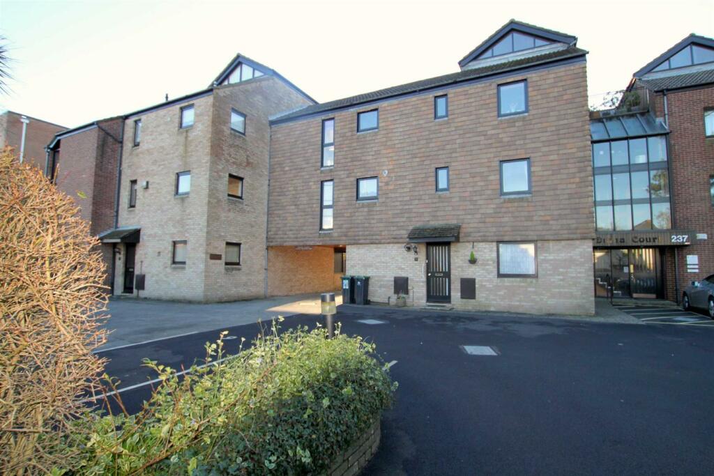 Additional image 8 of Diana Court, Lymington Road, Highcliffe, Highcliffe, Christchurch, Dorset, BH23