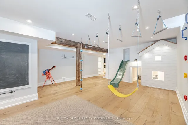 Additional image 35 of 984 Lancaster Blvd