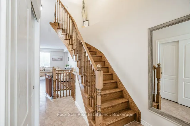 Additional image 4 of 70 Marina Point Cres