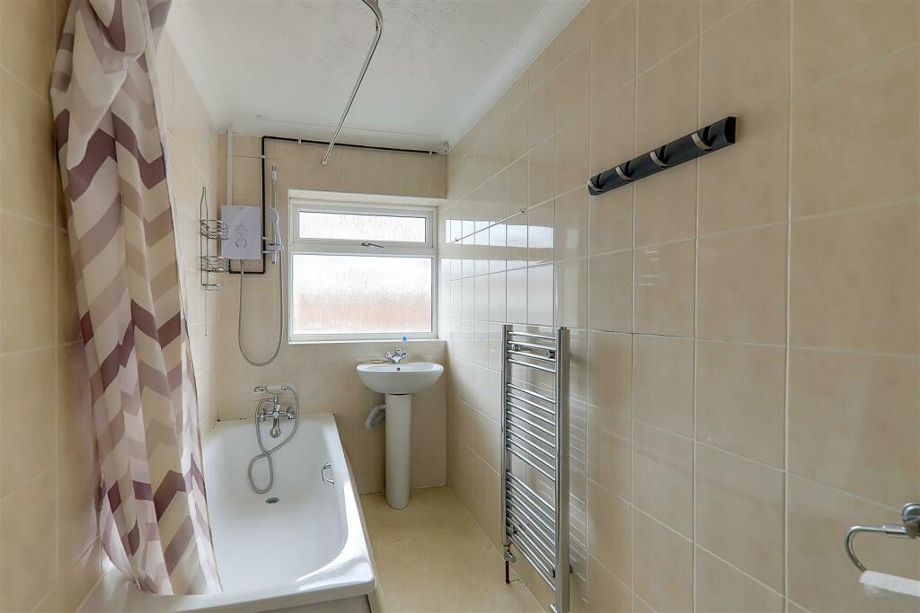 Additional image 8 of Gainsborough Avenue, Worthing, BN14