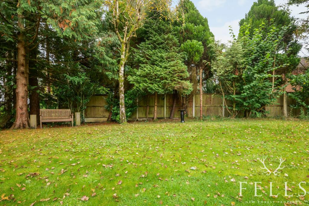 Additional image 19 of Egmont Close, Avon Castle, Ringwood