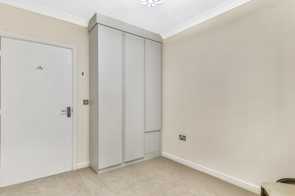 Additional image 10 of Holdenhurst Road, Bournemouth