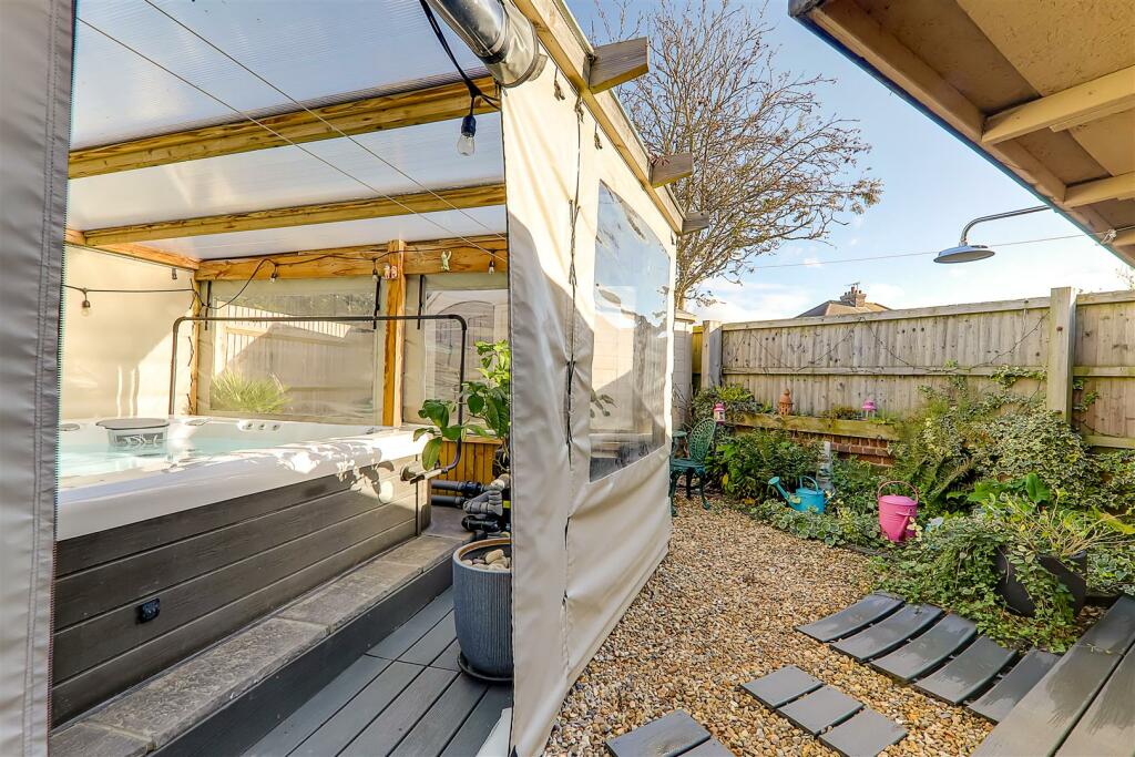 Additional image 29 of Charmandean Road, Broadwater