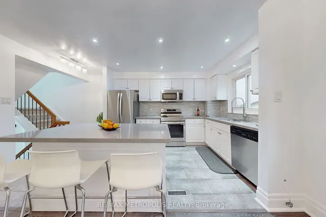 Additional image 10 of 3420 Kingston Rd Unit 5