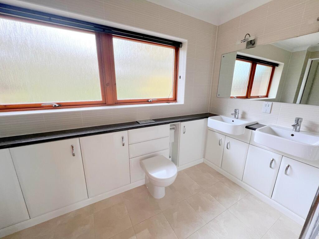 Additional image 7 of Brook Avenue, New Milton, Hampshire. BH25 5HD