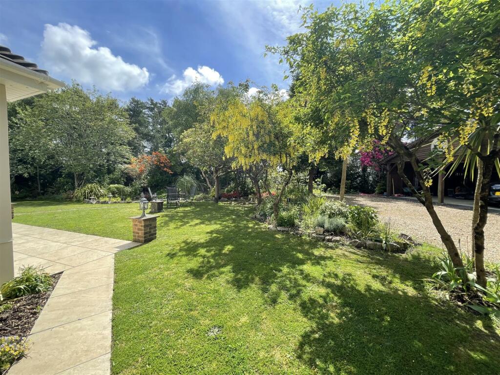 Additional image 37 of Lone Pine Drive, West Parley