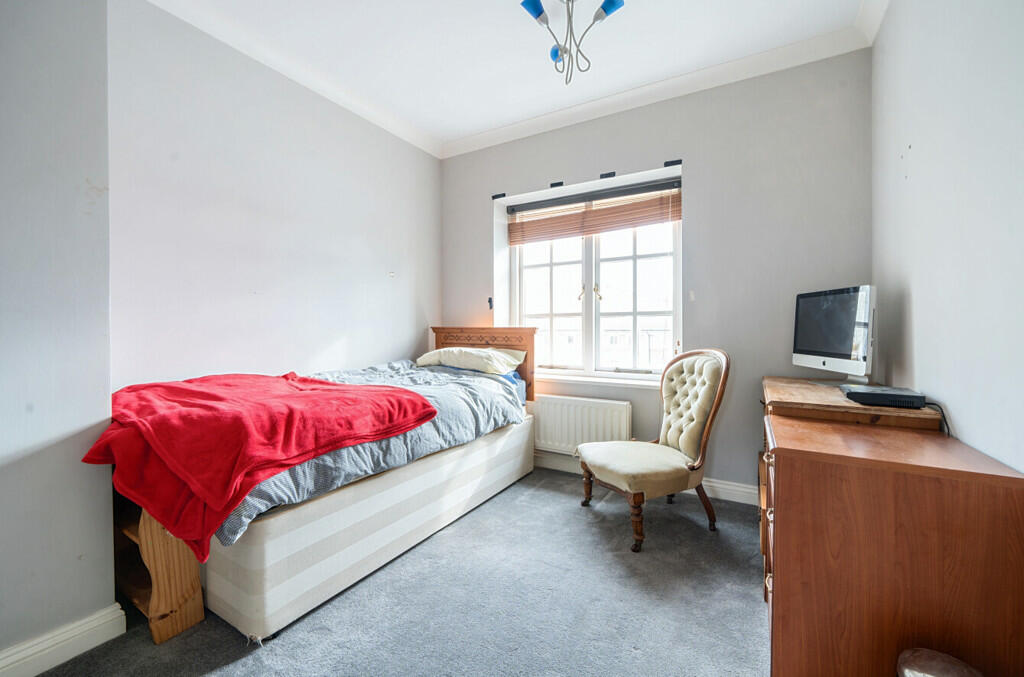 Additional image 8 of Trafalgar Gate, The Strand