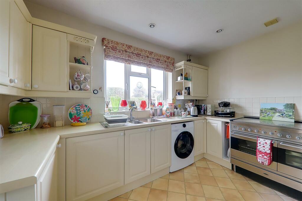 Additional image 12 of Fairview Avenue, Goring-by-sea, Worthing
