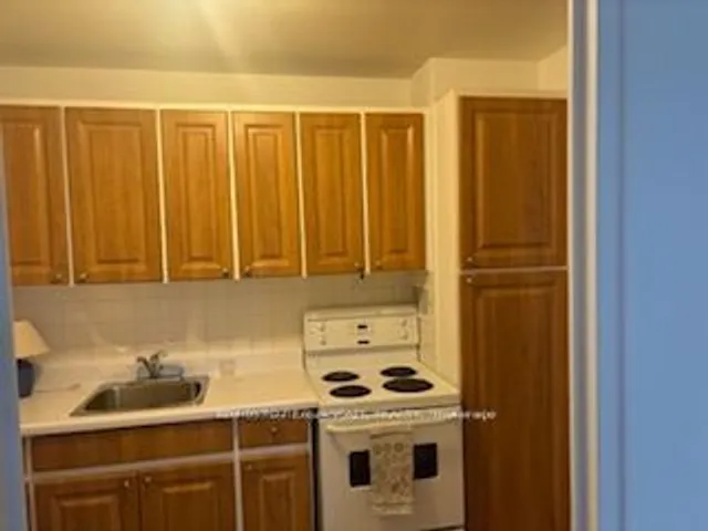 Additional image 10 of 580 Christie St Unit 306