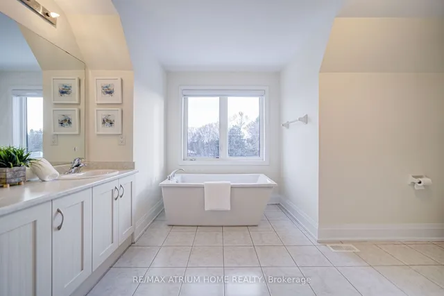 Additional image 34 of 252B Finch Ave