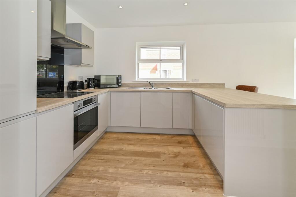 Additional image 5 of Steeple Chase Way, Fontwell