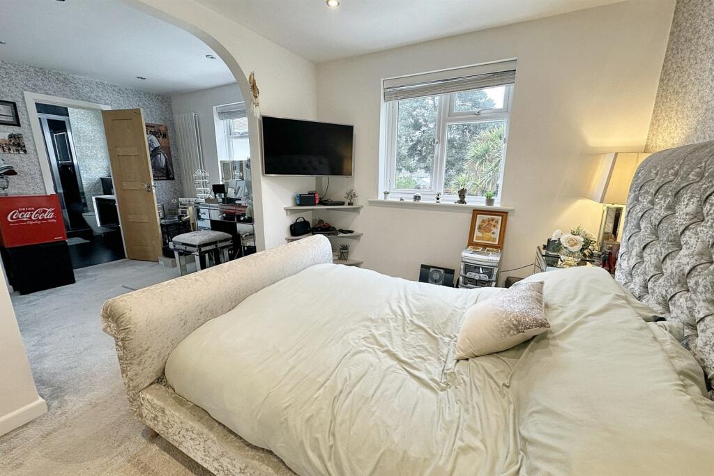 Additional image 29 of Golf Links Road