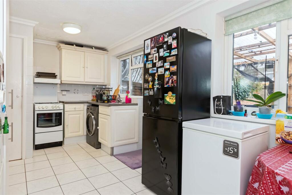 Additional image 5 of Chippers Road, Worthing, BN13 1DG