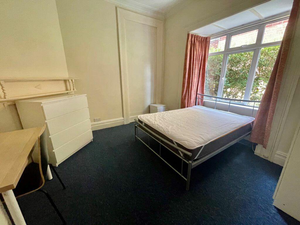 Additional image 6 of STUDENT FIVE DOUBLE BEDROOMS, CHARMINSTER (P05838)