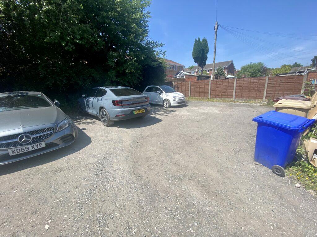 Additional image 5 of 105 – 107 Turton Road, Bradshaw, Bolton, BL2 3DX