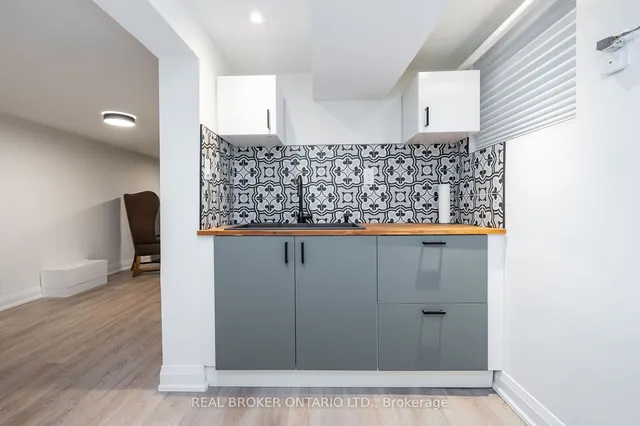 Additional image 30 of 905 & 907 Glencairn Ave