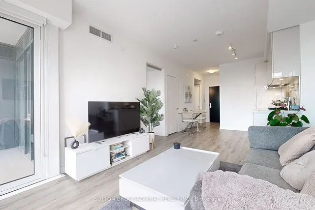 Additional image 7 of 158 Front St Unit 1412