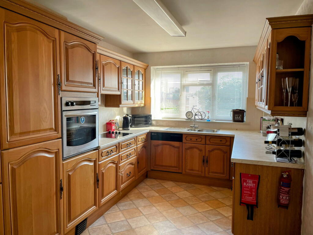 Additional image 20 of Chine Crescent, Bournemouth, BH2 5LA