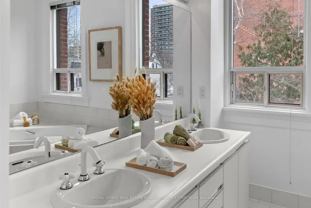 Additional image 16 of 65 Elgin Ave