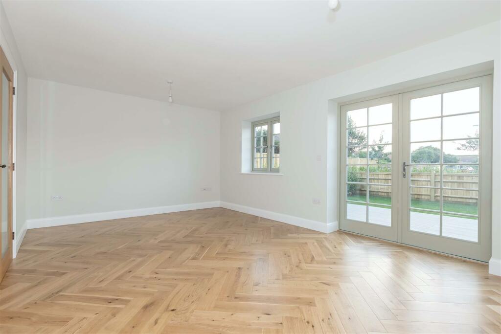 Additional image 12 of East Avenue, Goring-By-Sea, BN12 4DD
