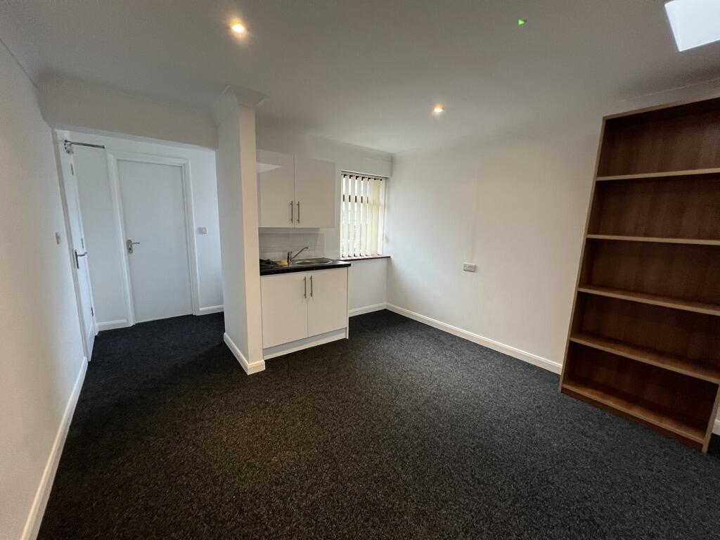 Additional image 9 of Unit 8, The Parade, 147 Wareham Road, Corfe Mullen, Wimborne, Dorset, BH21 3LA