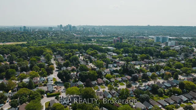 Additional image 33 of 124 Bond St