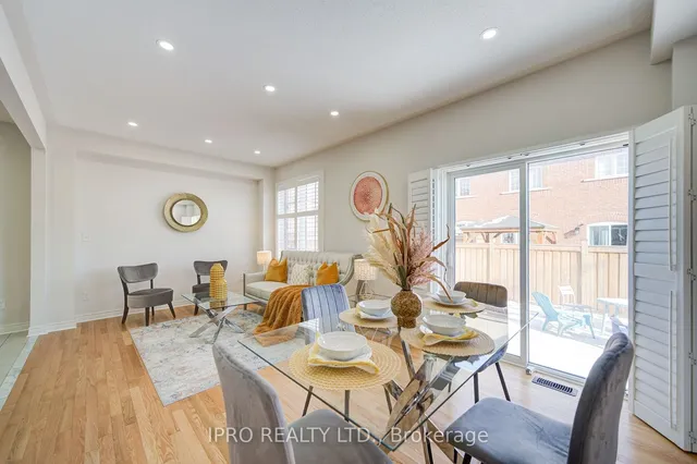 Additional image 19 of 566 Bessborough Dr