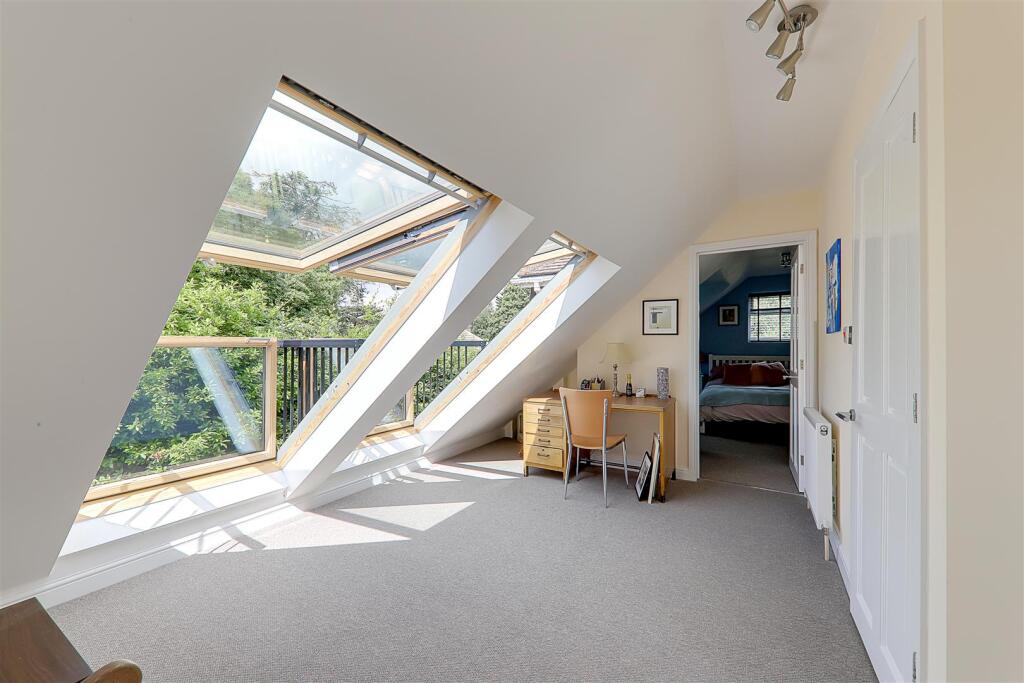 Additional image 9 of Furzeholme, High Salvington, Worthing, BN13 3BS